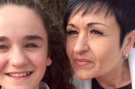 La denuncia di Oxana, madre di Giulia Lucenti, la sedicenne modenese morta poche ore dopo la dose di Pfizer: “dopo 47 giorni la Procura non ha aperto nessun fascicolo”