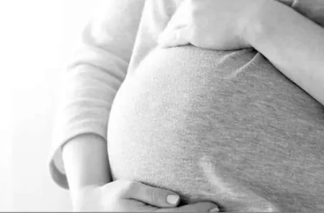 I dati che mostrano il rischio reale del vaccino Covid in gravidanza