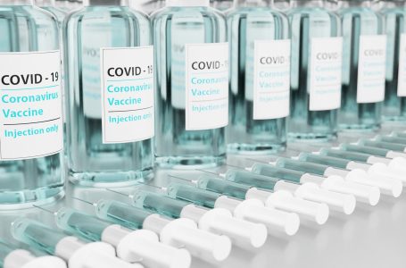 STUDIO che mostra (di nuovo) un drammatico calo dell’efficacia di tutti e tre i vaccini COVID-19 nel tempo