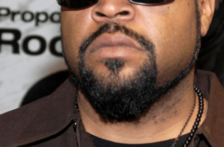 Il rapper e attore Ice Cube rifiuta il vaccino covid, abbandona il set a Hollywood e rinuncia al suo compenso di 9 milioni di dollari