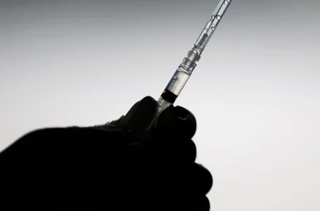 Vaccino Covid, in Italia vaccinazione dei bimbi dal 15 dicembre. Pfizer: “Probabili richiami annuali”