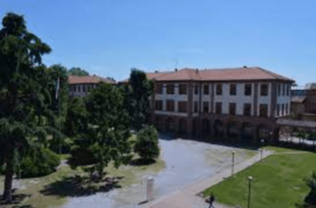 Almeno 43 studenti contagiati in due alloggi universitari di Milano con l’obbligo di green pass. Ennesimi focolai di vaccinati