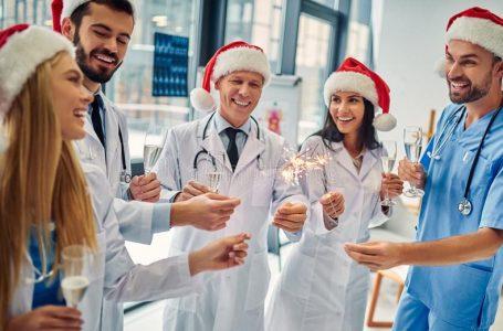Spagna- Quasi 70 medici tripla dose contraggono il COVID-19 dopo una festa di Natale