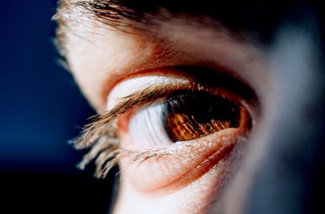 Manifestazioni oculari dopo il vaccino COVID-19:  “palpebra, cornea e superficie oculare, retina, uvea, nervo, trombosi vascolare e altri in base alle diverse parti dell’occhio e dei tessuti adiacenti”- STUDIO
