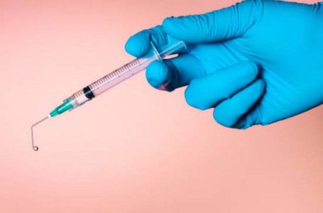“51 studi sull’efficacia vaccinale che dimostrano il fallimento e che mettono in discussione l’obbligo”