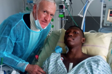 Calciatore 15enne operato al cuore dopo un infarto sul campo. La visita del due volte campione del mondo